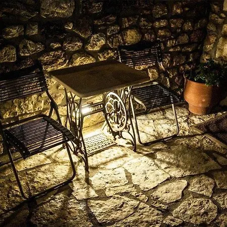 δεσποτικον αντωνοπουλου, ξενωνας Πανσιόν